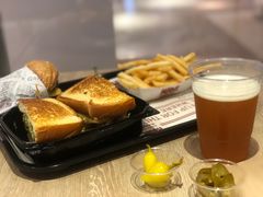 -The Habit Burger Grill 哈比特汉堡(复兴soho店)