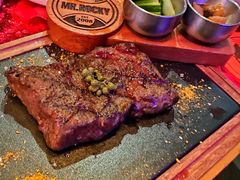 果木烤藤椒风味牛扒-MR.ROCKY洛奇先生RESTAURANT&BAR(宝安壹方城店)