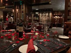 -恰餐厅及酒吧 CHAR Bar & Grill (北京丽都皇冠假日店)