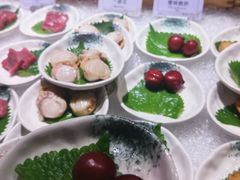 -雍容荟帝王蟹活龙虾展台自助(IFS黑金店)