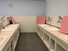 -龙格亲子游泳·水育早教运动中心(绿宝中心)