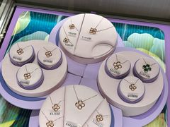 -王府井百货熙地港店