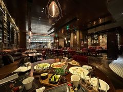 -恰餐厅及酒吧 CHAR Bar & Grill (北京丽都皇冠假日店)