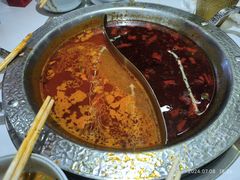 -嘎琉鲜切牛肉自助火锅