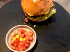 -HIGH FIVE哈福手工汉堡(桂林路店)