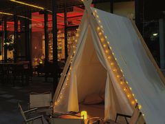 -饮湖威士忌鸡尾酒吧