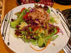 金枪鱼色拉-丸藏和牛烧肉专门店(园区师惠坊店)