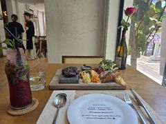 -Mark&Mars Restaurant