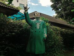 -莓园冰淇淋店