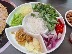 -官塘陈记鱼生·潮汕砂锅粥·牛肉火锅(潮枫路总店)