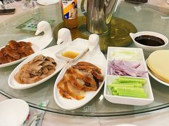 -大鸭梨烤鸭店(金顶街店)