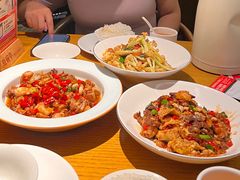 -爱碗亭·鲜炒湖南菜(壹城中心店)