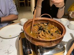 小鸡炖蘑菇-关东小磨东北菜(漕河泾印象城店)