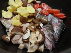 -老刘生态大鱼坊铁锅炖鱼(赛马场店)