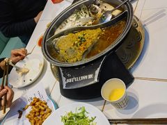-阿瓦山寨·湘菜现炒·剁椒鱼头王(咸阳总店)