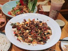 -老滇山寨•云南特色菜•地方菜•民族风情歌舞表演(金碧店)