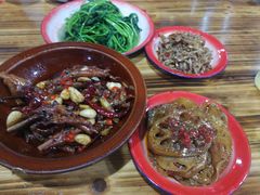 -老三样·美食研究中心(世贸路店)