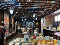 -钟书阁(松江泰晤士小镇店)