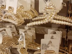-三福时尚(三峡广场华夏银座店)