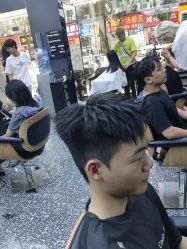 -藤野造型专业烫染接发