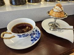 -Café Monson