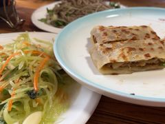 -溢心园香河肉饼总店