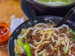 -丽虹云南过桥米线(兴工街店)
