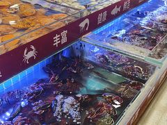 -四囍码头海鲜烧烤自助火锅(外滩南京东路悦荟广场店)