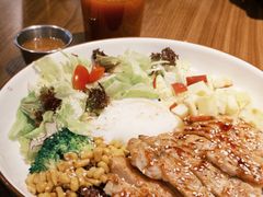 -POKEE VIA&Brunch·维娅(重庆来福士店)