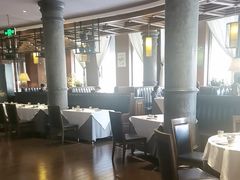 -八府香鸭·啫啫煲(华山路店)