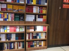 -新华书店(沙坪坝书城店)