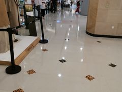 -梅龙镇广场