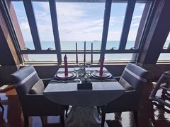 -三亚湾海居铂尔曼度假酒店