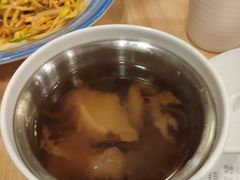 养颜桃胶雪梨羹-宏状元现熬粥·京味菜(三里河店)