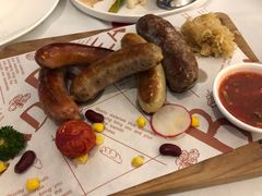 俄罗斯煎肠拼盘-马克西姆西餐厅旗舰店