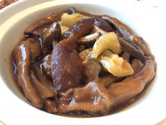 花胶海参鹅掌煲-东海朗廷酒店-唐阁T’ANG COURT 中餐厅