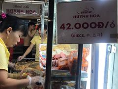 -Bánh Mì Huynh Hoa