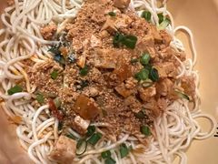 -鹤江桥·红油牛肉粉(SKP店)