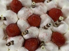 8寸鲜奶水果蛋糕-红宝石·鲜奶小方(万航店)