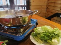 -临江餐馆二楼美食部落