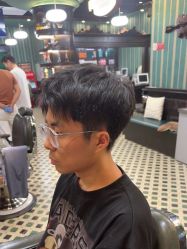 -海文先生国潮烫染男士理发馆