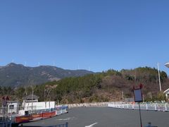 -三百山服务区-停车场