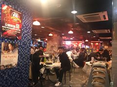 大堂-鲜入围煮花胶鸡海鲜火锅