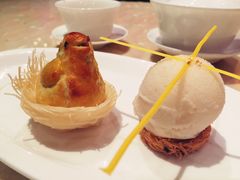 白玉无花小凤酥配香梨雪芭-8餐厅(新葡京酒店)