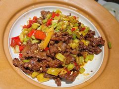 小炒黄牛肉-魏铭鱼头捞饭(嘉善店)