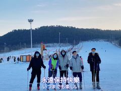-十三陵雪世界滑雪场