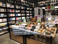 -吾悦广场(南京鼓楼店)