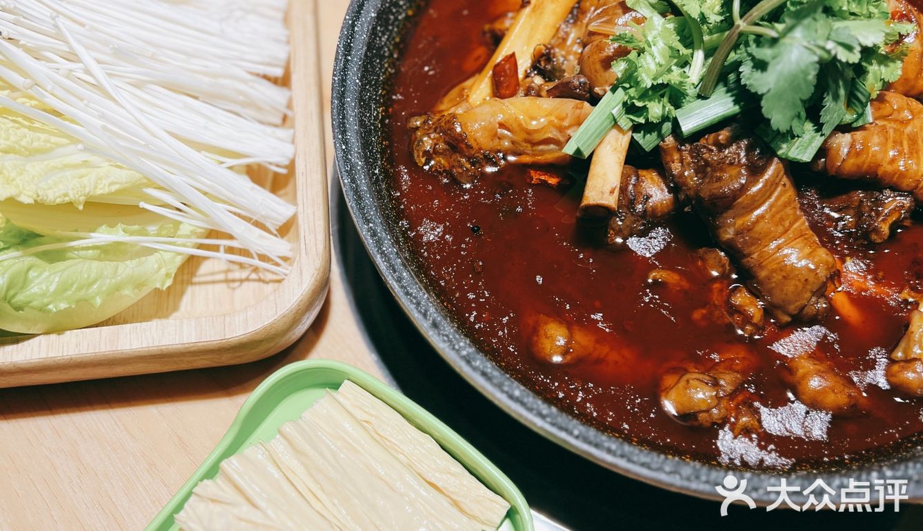 这家未来方舟的肚包肉和羊脚火锅竟然让我干完3碗饭