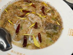 老坛酸菜鲈鱼-渔语鱼新川菜Bistro(万象天地店)