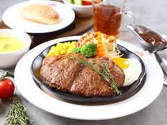 -汤姆家的牛排意面披萨(新城市广场店)